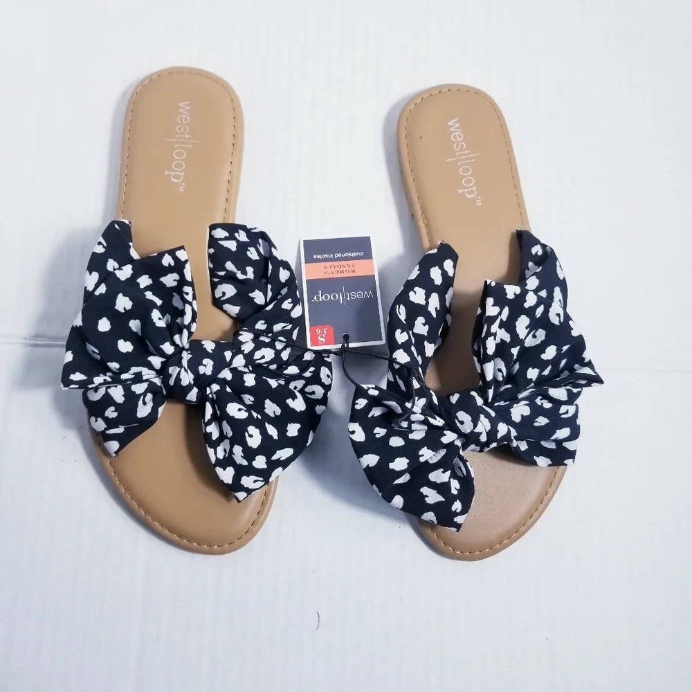 NWT WEST LOOP SANDAL WITH BLACK AND WHITE BOW SIZE SMALL 5/6